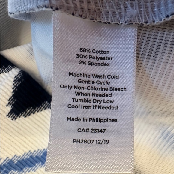 Talbots Petite SP Diamond Print Sleeveless Knit Top Blue White Classic Chic - Picture 7 of 7